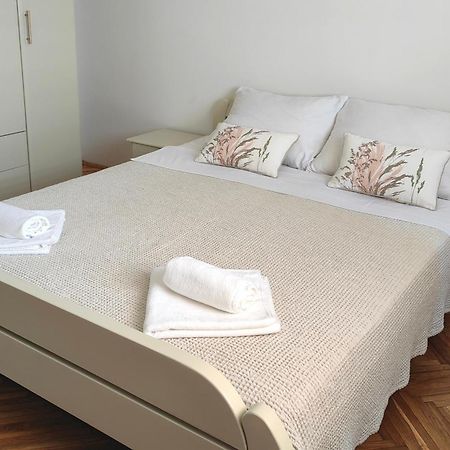 Orient Apartman Sremska Kamenica ภายนอก รูปภาพ