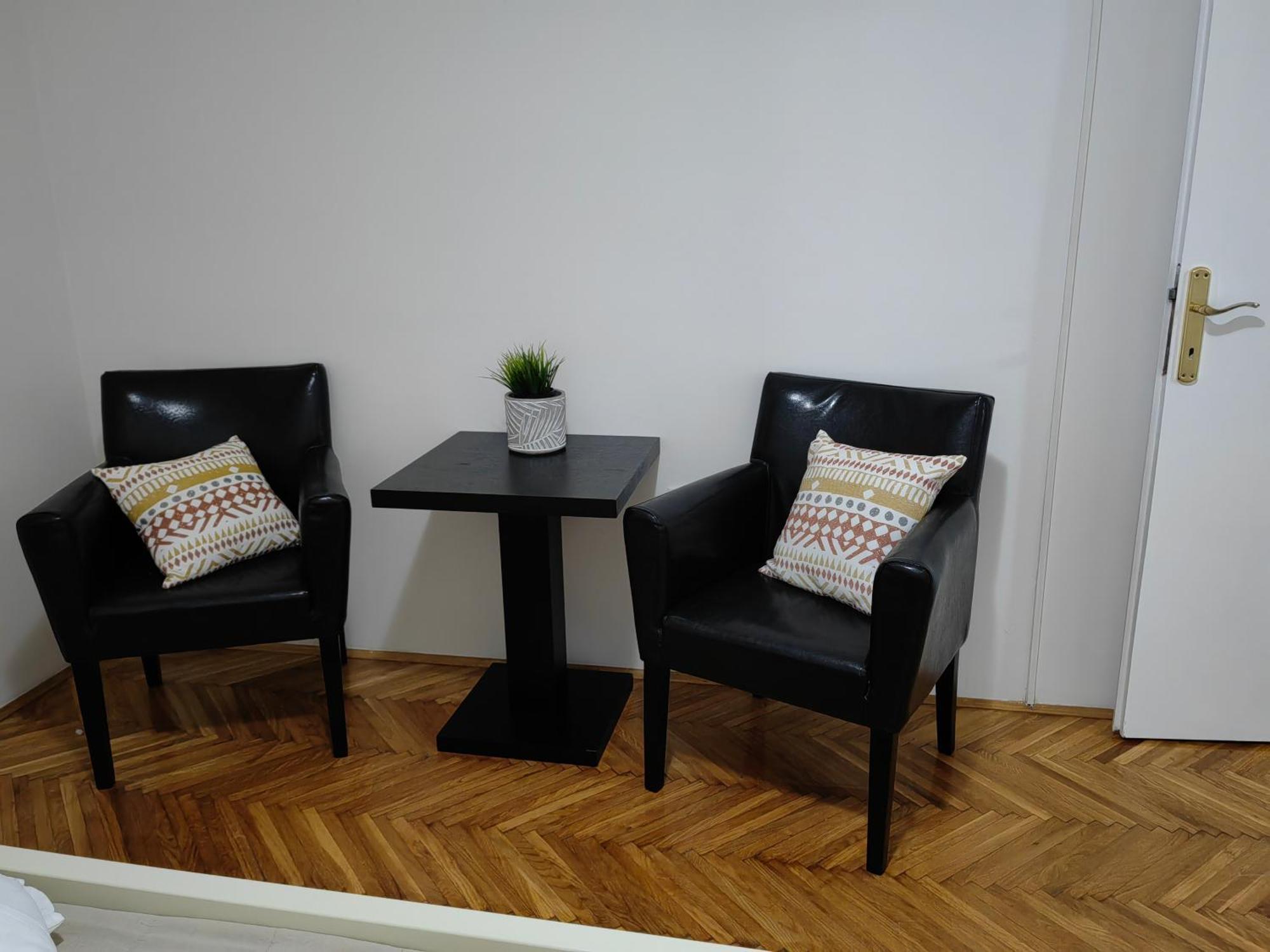 Orient Apartman Sremska Kamenica ภายนอก รูปภาพ